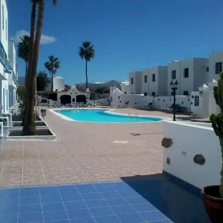 Puerto Del Carmen Sleeps 2 Pool Wifi Apartamento Puerto del Carmen (Lanzarote)